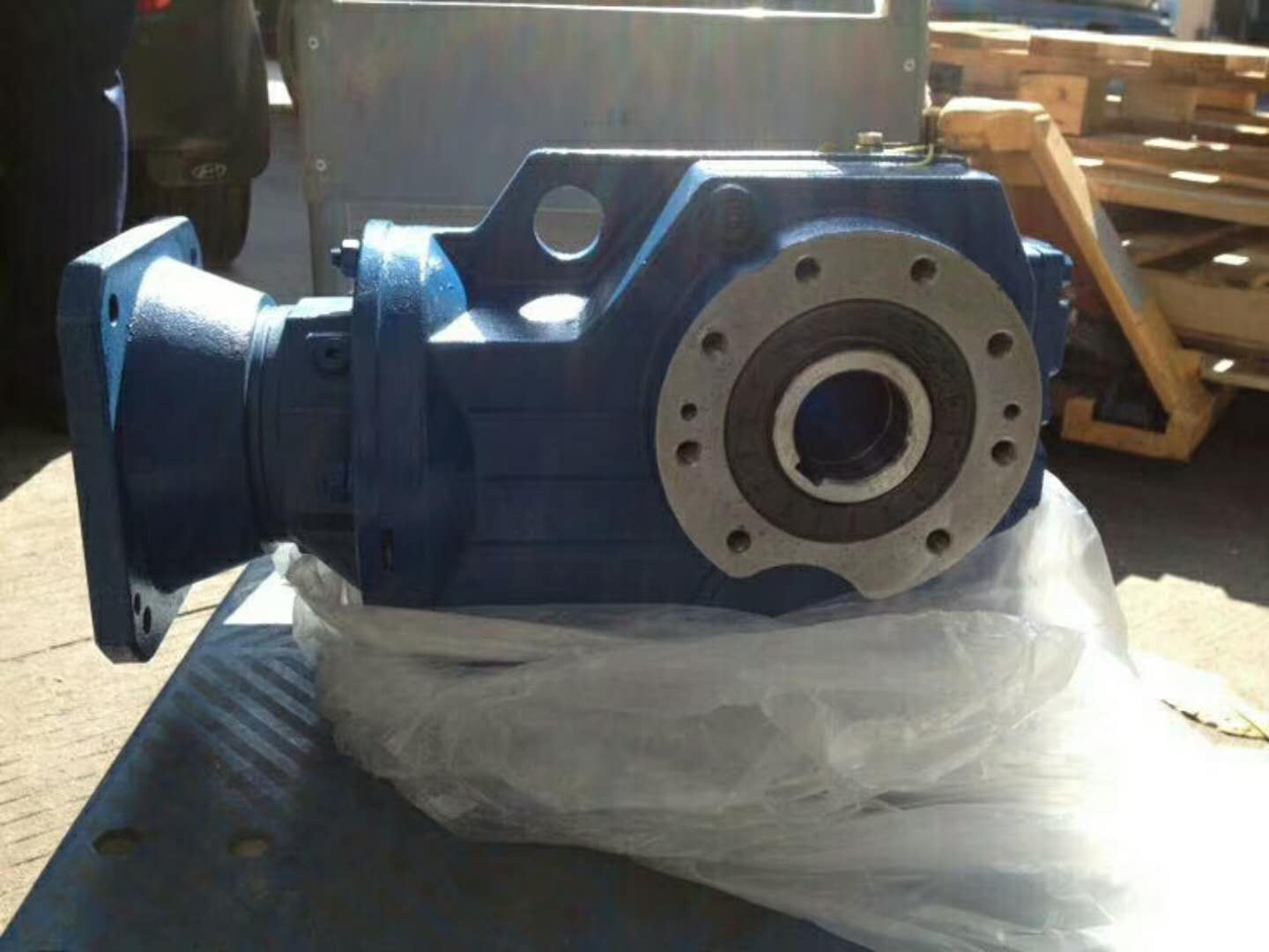 KAF87YVPE80減速機(jī),K87減速機(jī) KAF87YVPE80減速機(jī),K87減速機(jī)