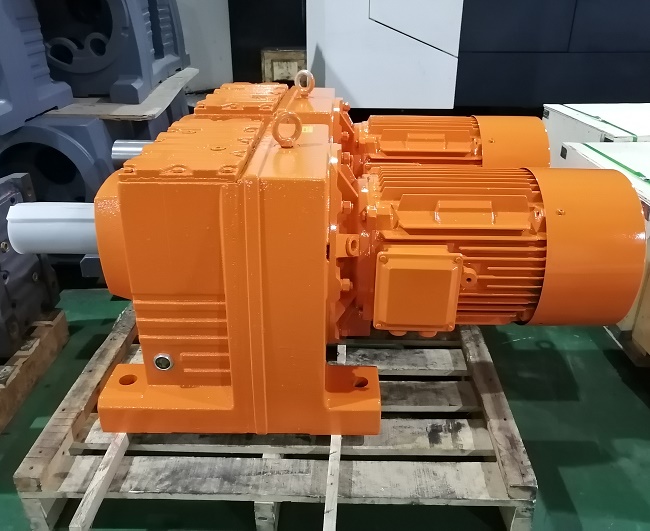 帶動負(fù)載150T減速機(jī)