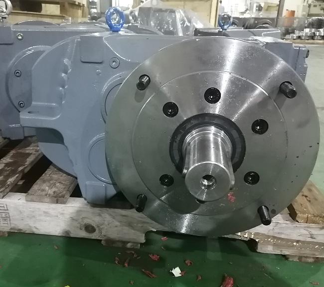 3700W伺服電機(jī)減速機(jī) 3700W伺服電機(jī)減速機(jī)